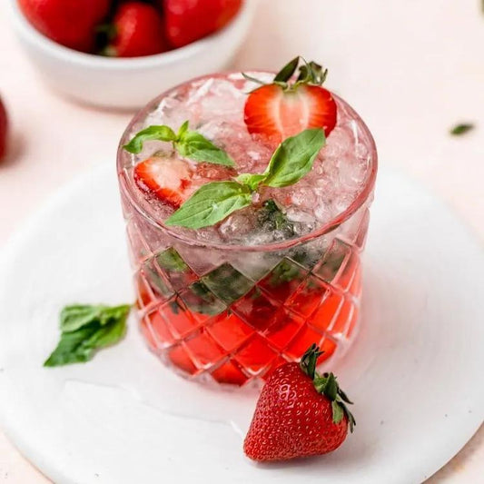 Mocktail fraise, basilic & tonic